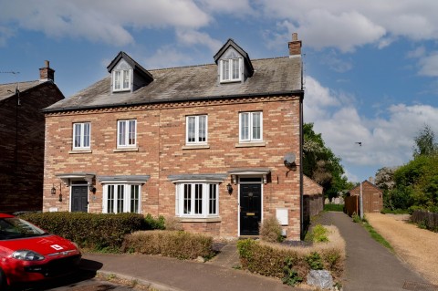 View Full Details for Hampton Close, Fenstanton, PE28 - EAID:4037033056, BID:e9c2a2d5-4edb-4404-af16-967a1de68210