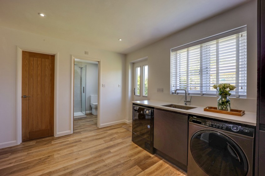Images for Station Road, Long Sutton, PE12 EAID:4037033056 BID:1d497ef6-e698-4427-833a-3b42529ac059