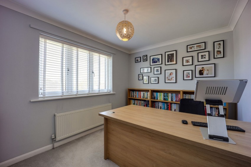 Images for Station Road, Long Sutton, PE12 EAID:4037033056 BID:1d497ef6-e698-4427-833a-3b42529ac059