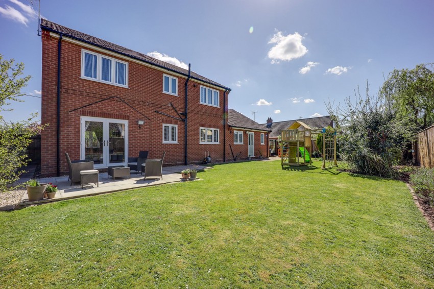 Images for Station Road, Long Sutton, PE12 EAID:4037033056 BID:1d497ef6-e698-4427-833a-3b42529ac059
