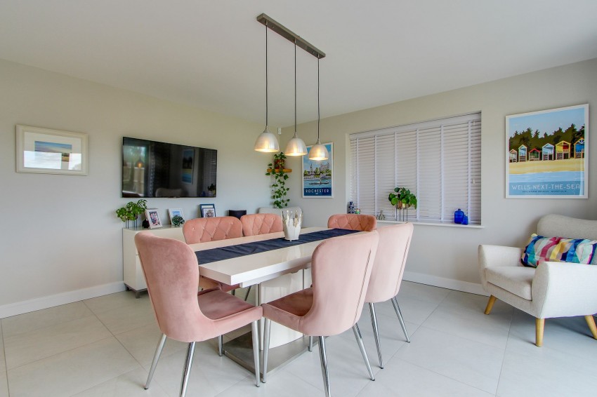 Images for Carters Field Way, Marshland St. James, PE14 EAID:4037033056 BID:1d497ef6-e698-4427-833a-3b42529ac059