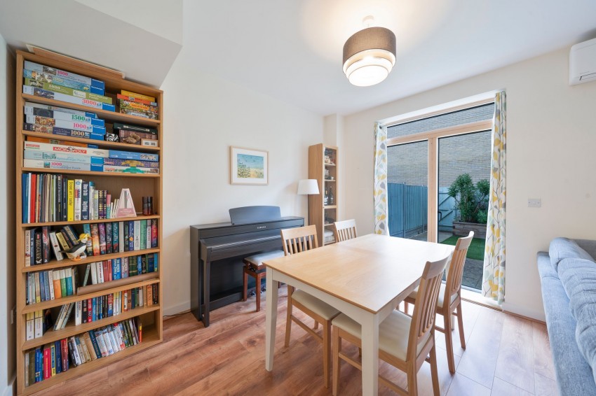 Images for Seekings Close, Trumpington, CB2 EAID:4037033056 BID:df7a2b8e-b283-433c-96bc-9990089caf32
