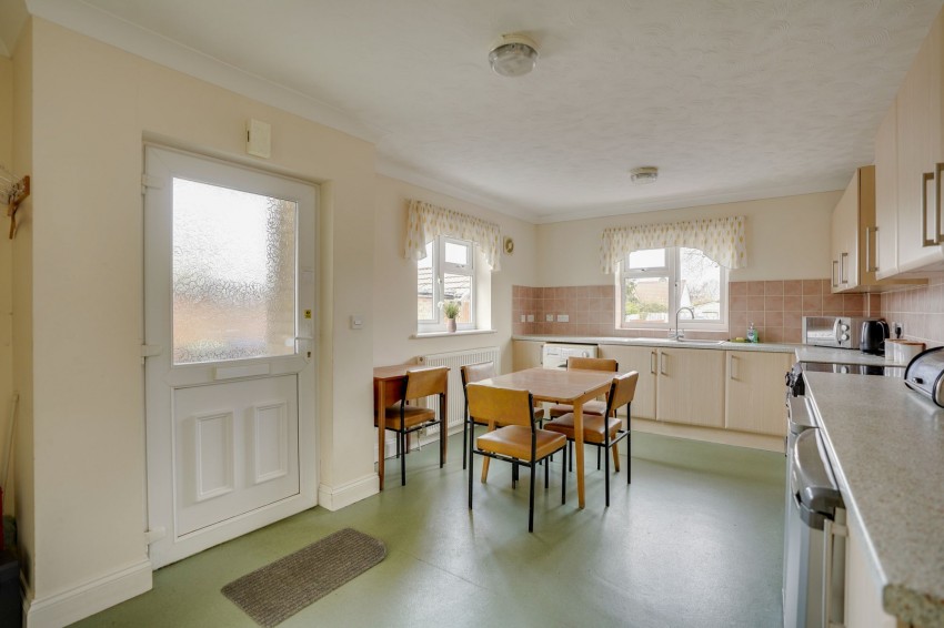 Images for Chestnut Rise, Burwell, CB25 EAID:4037033056 BID:e22d2fe2-cd8a-4ee5-877e-aff44adbf8aa