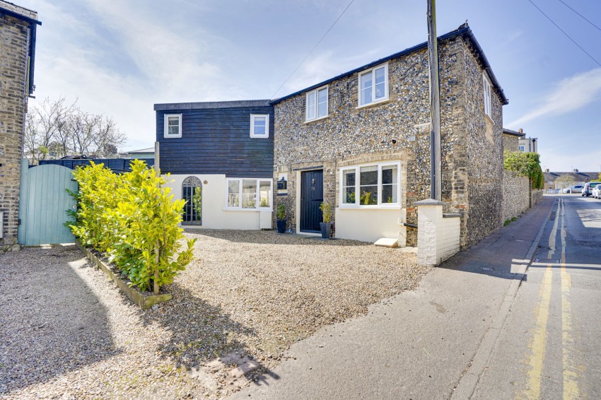 Images for Exeter Road, Newmarket, CB8 EAID:4037033056 BID:e22d2fe2-cd8a-4ee5-877e-aff44adbf8aa