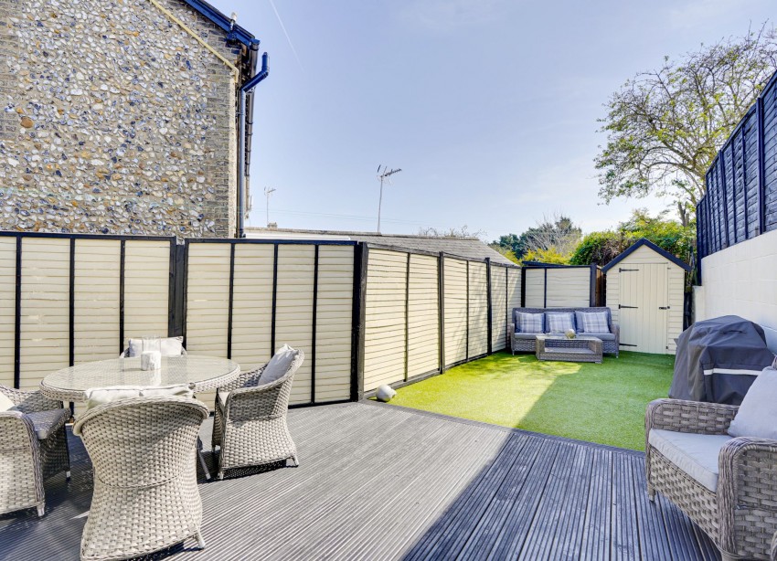 Images for Exeter Road, Newmarket, CB8 EAID:4037033056 BID:e22d2fe2-cd8a-4ee5-877e-aff44adbf8aa