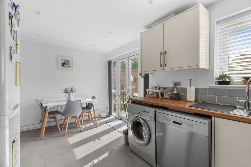 Images for The Grove, Linton, CB21 EAID:4037033056 BID:2f5b1148-b901-4d34-9e72-64b6a96df570