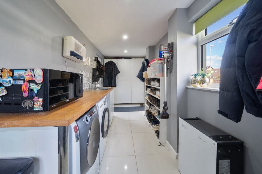 Images for Orchard Way, Oakington, CB24 EAID:4037033056 BID:e9c2a2d5-4edb-4404-af16-967a1de68210