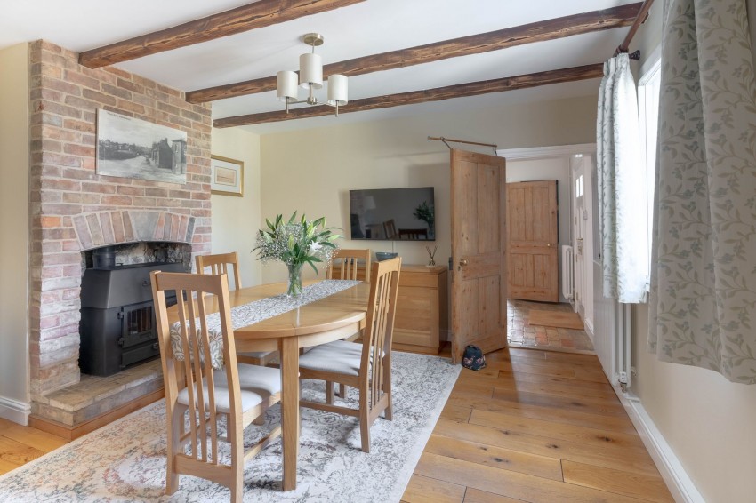 Images for 4 West End, Haddenham, CB6 EAID:4037033056 BID:e9c2a2d5-4edb-4404-af16-967a1de68210