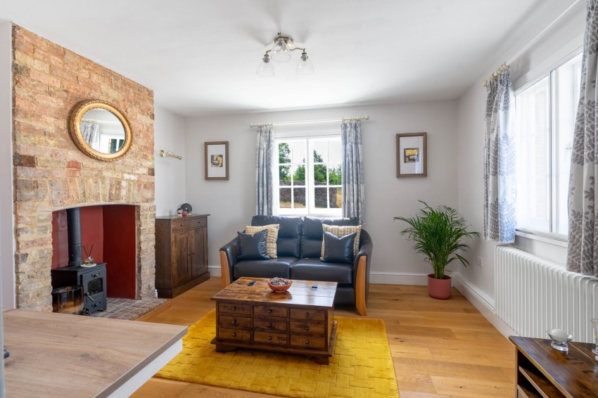 Images for 4 West End, Haddenham, CB6 EAID:4037033056 BID:e9c2a2d5-4edb-4404-af16-967a1de68210