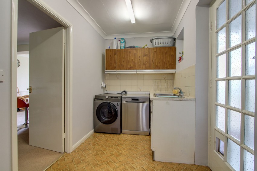 Images for 386 Wisbech Road, March, PE15 EAID:4037033056 BID:1d497ef6-e698-4427-833a-3b42529ac059