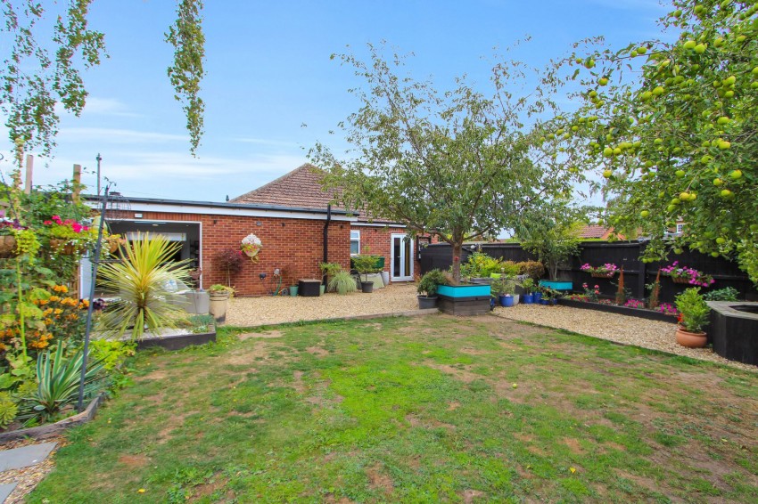 Images for Station Road, Long Sutton, PE12 EAID:4037033056 BID:1d497ef6-e698-4427-833a-3b42529ac059