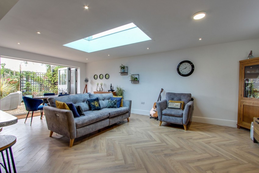 Images for Station Road, Long Sutton, PE12 EAID:4037033056 BID:1d497ef6-e698-4427-833a-3b42529ac059