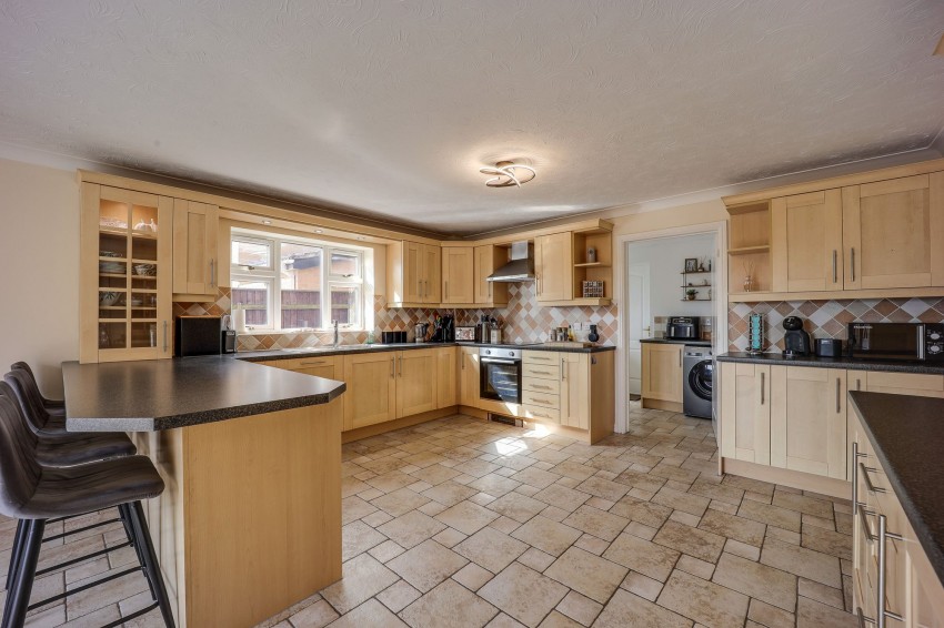 Images for Eastwood End, Wimblington, PE15 EAID:4037033056 BID:1d497ef6-e698-4427-833a-3b42529ac059