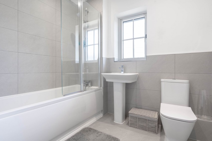 Images for Walnut Drive, Haddenham, CB6 EAID:4037033056 BID:e9c2a2d5-4edb-4404-af16-967a1de68210