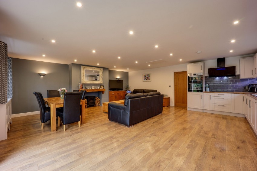 Images for Gull Road, Guyhirn, PE13 EAID:4037033056 BID:1d497ef6-e698-4427-833a-3b42529ac059