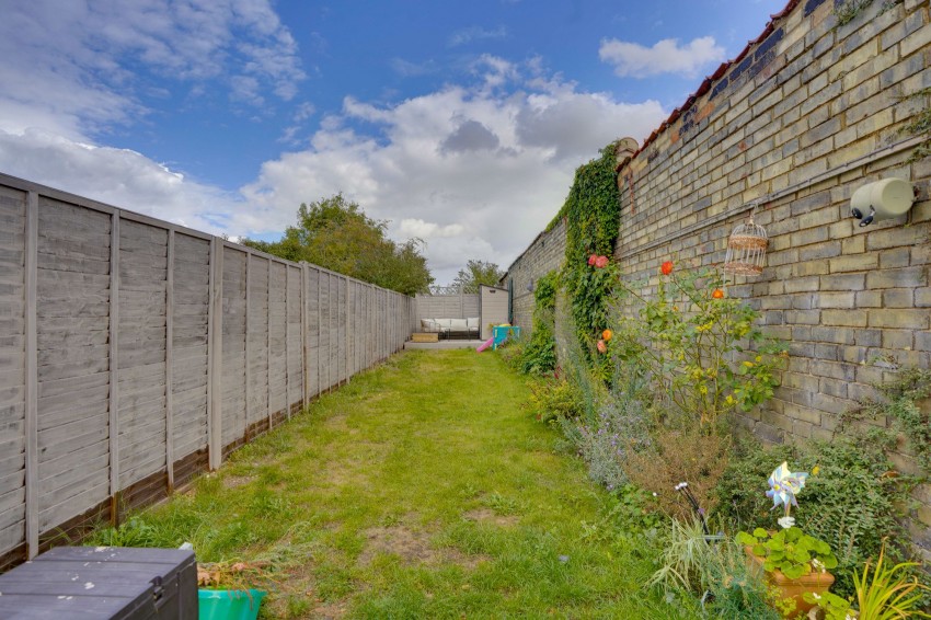 Images for Exning Road, Newmarket, CB8 EAID:4037033056 BID:e22d2fe2-cd8a-4ee5-877e-aff44adbf8aa