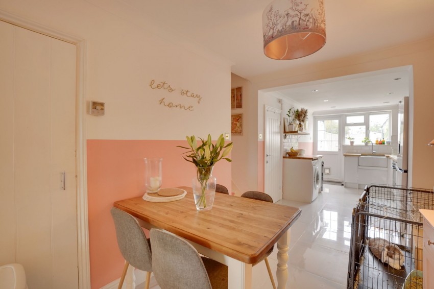Images for Exning Road, Newmarket, CB8 EAID:4037033056 BID:e22d2fe2-cd8a-4ee5-877e-aff44adbf8aa