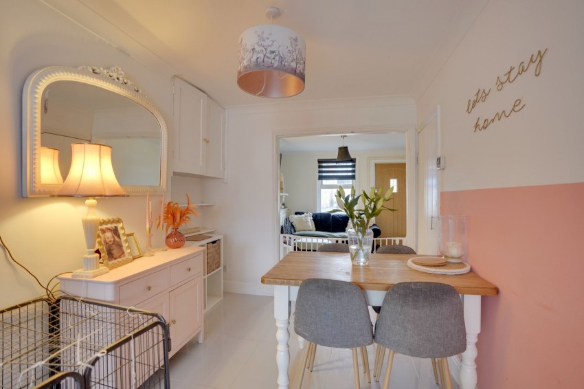 Images for Exning Road, Newmarket, CB8 EAID:4037033056 BID:e22d2fe2-cd8a-4ee5-877e-aff44adbf8aa