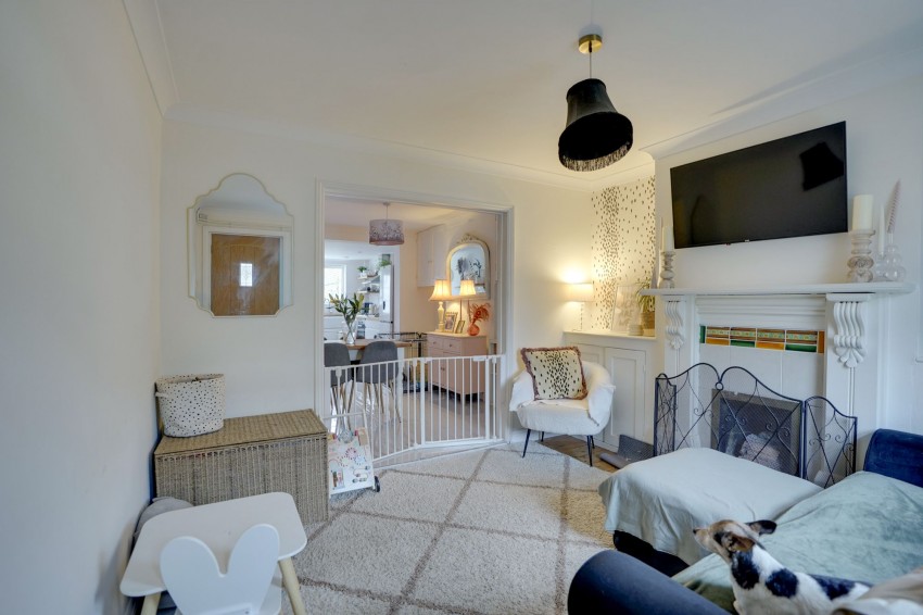 Images for Exning Road, Newmarket, CB8 EAID:4037033056 BID:e22d2fe2-cd8a-4ee5-877e-aff44adbf8aa