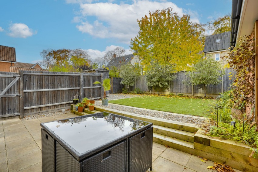 Images for Larnach Drive, Kentford, CB8 EAID:4037033056 BID:e22d2fe2-cd8a-4ee5-877e-aff44adbf8aa