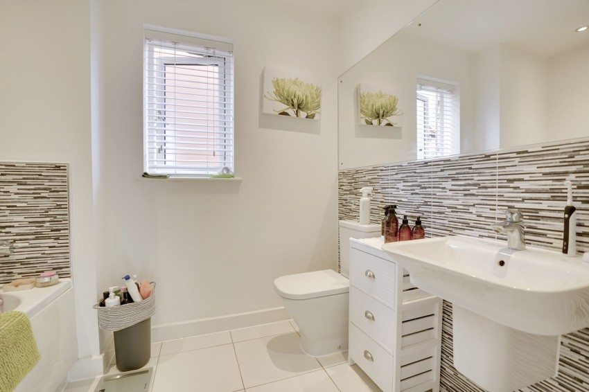 Images for Larnach Drive, Kentford, CB8 EAID:4037033056 BID:e22d2fe2-cd8a-4ee5-877e-aff44adbf8aa