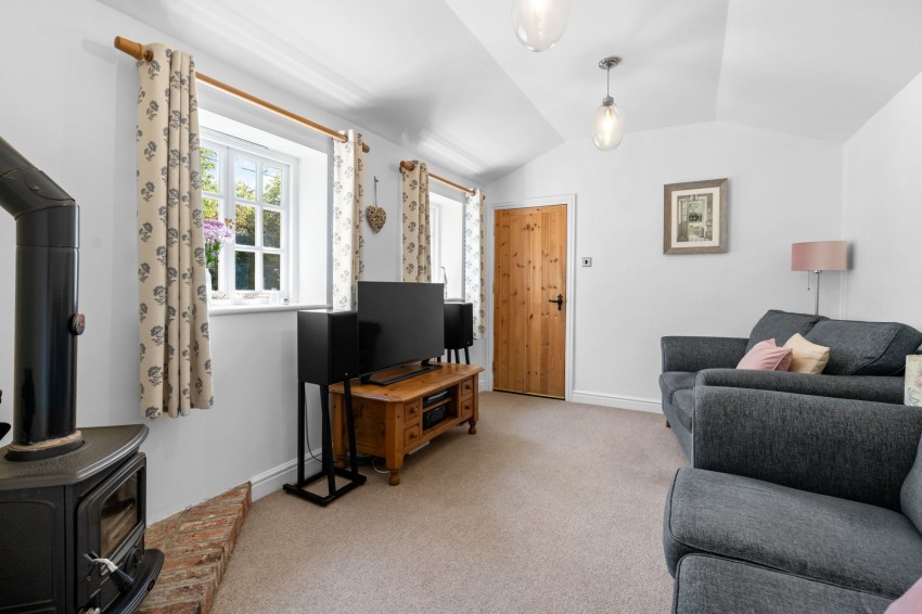 Images for Cotterell's Lane, Elsworth, CB23 EAID:4037033056 BID:e9c2a2d5-4edb-4404-af16-967a1de68210