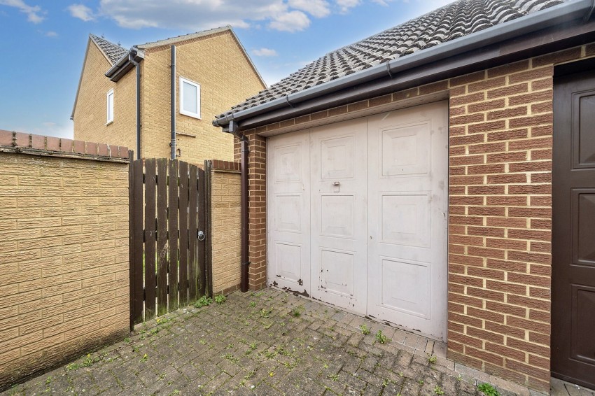 Images for Eastlands Close, Cottenham, CB24 EAID:4037033056 BID:e9c2a2d5-4edb-4404-af16-967a1de68210