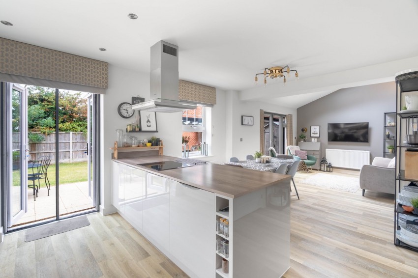 Images for Grenadier Drive, Northstowe, CB24 EAID:4037033056 BID:e9c2a2d5-4edb-4404-af16-967a1de68210