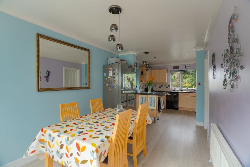 Images for Wheatsheaf Way, Linton, CB21 EAID:4037033056 BID:2f5b1148-b901-4d34-9e72-64b6a96df570