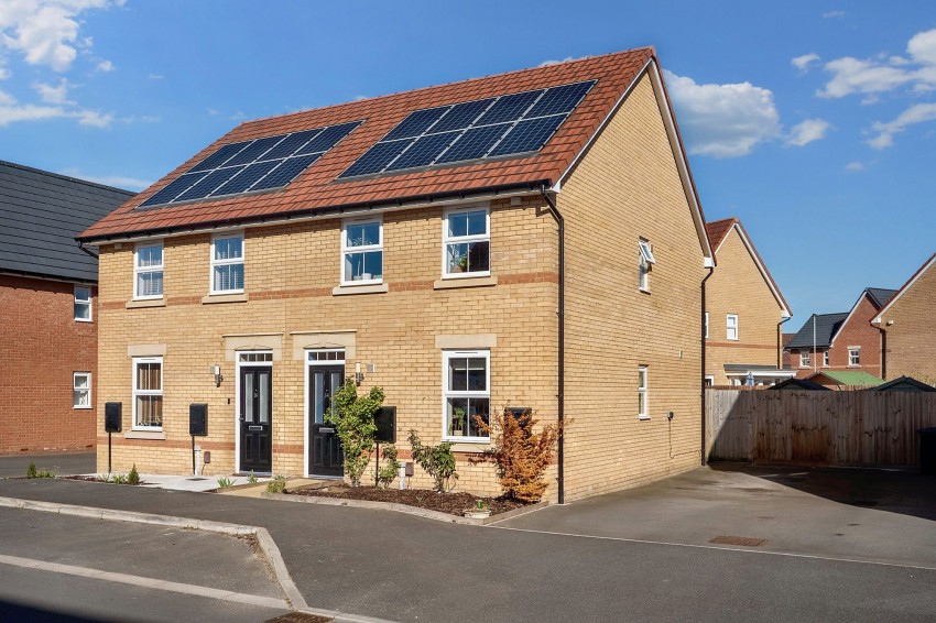 Images for Peppercorn Drive, Northstowe, CB24 EAID:4037033056 BID:e9c2a2d5-4edb-4404-af16-967a1de68210
